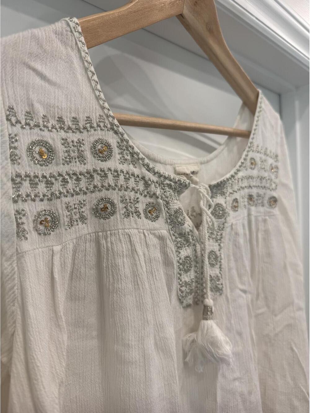 Natural Life Medium Embroidered Bohemian Top - Picture 2 of 5